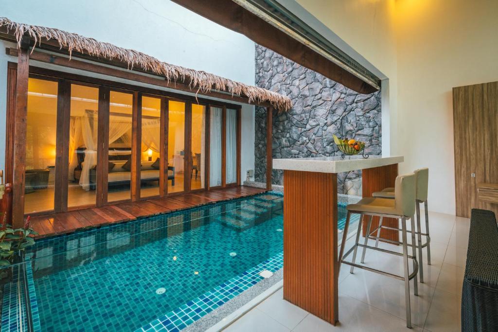 Bazén v ubytování La Villa Langkawi - Private Pool nebo v jeho okolí