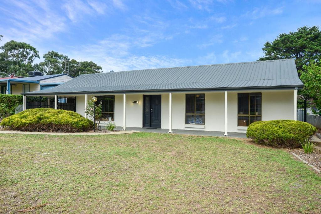 Holiday home 6 Guinea Place, Carrickalinga, Australia
