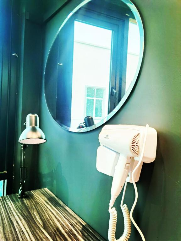 1 Day Car Hotel - BG Perdana - Chambre Jumelle De Luxe