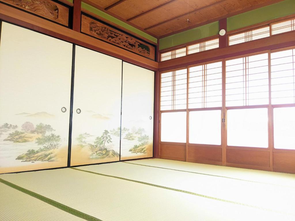 Fotografie z fotogalerie ubytování 農家のお宿三左衛門邸 別館 1日1組一棟貸切 v destinaci Takashima