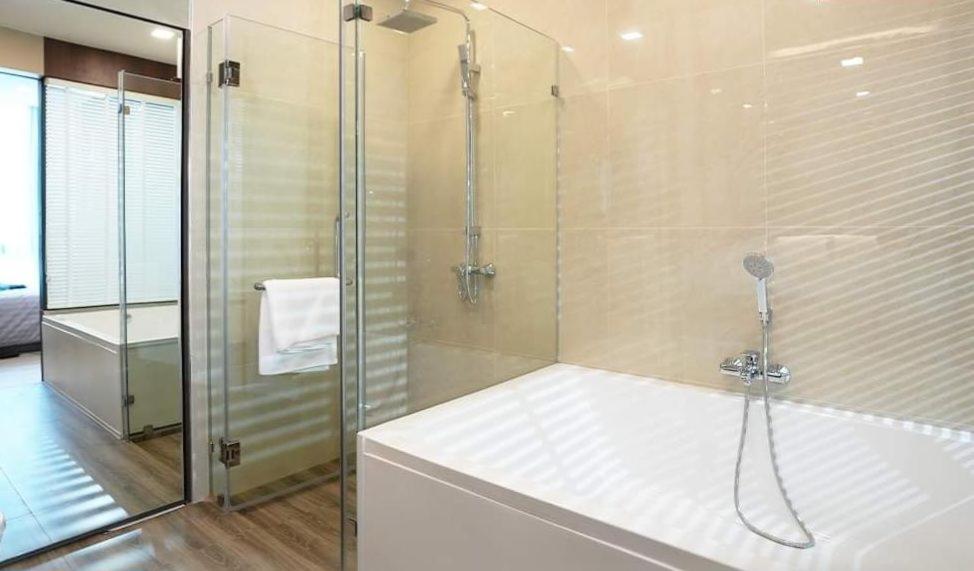 Koupelna v ubytování Execlusive Suite 209 by Forest Khaoyai