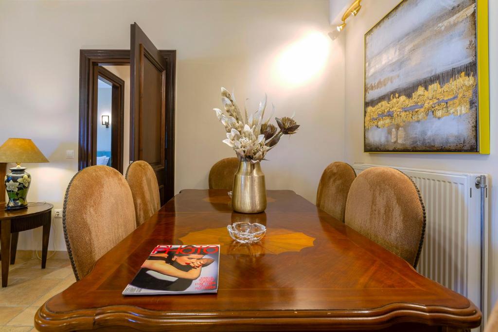 Posezení v ubytování Solaris Methea- Luxury Central Villa by the Castle