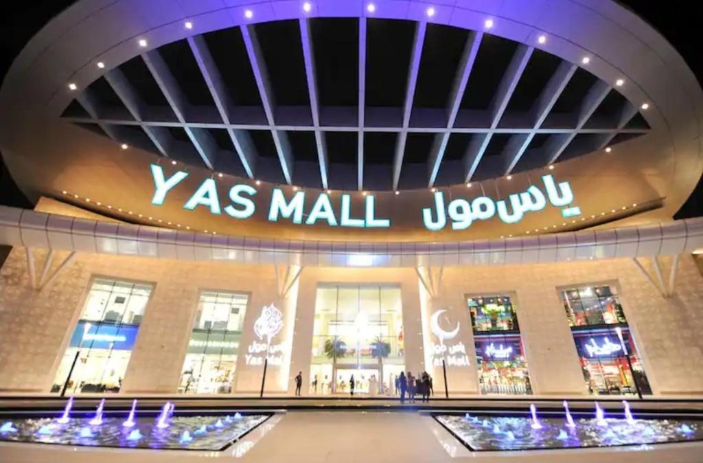 Mynd úr myndasafni af Corniche Street - For Males "Peaceful Bed Space" í Abú Dabí