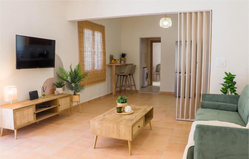 Μια τηλεόραση ή/και κέντρο ψυχαγωγίας στο Hygge Home Chania