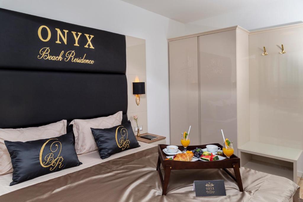 Onyx Beach Residence - Free Parking & Beach Access - Apartamento De Una Habitación Con Mountain View