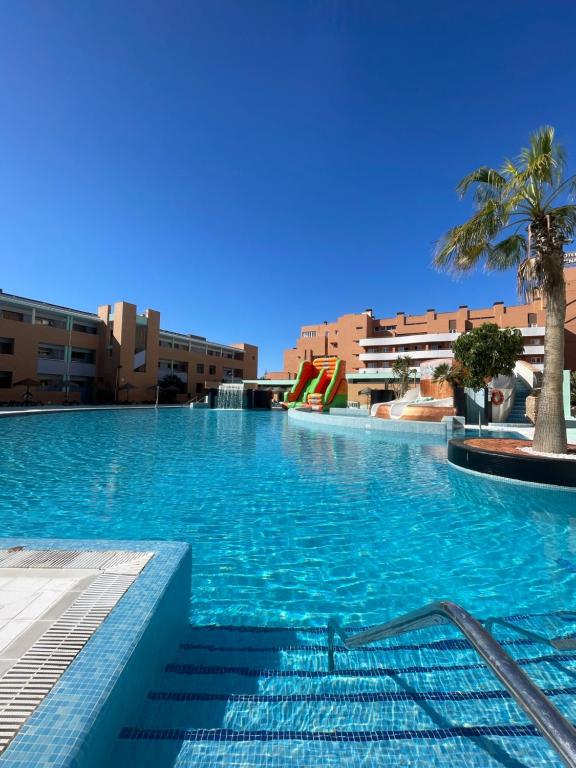 Basen w obiekcie Hotel Neptuno by ON Hotels Group lub w pobliżu