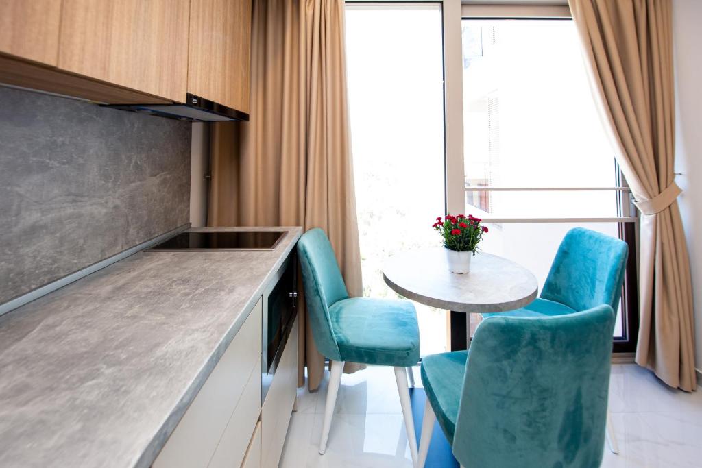 Posezení v ubytování Aura Tower Aparments by In Property