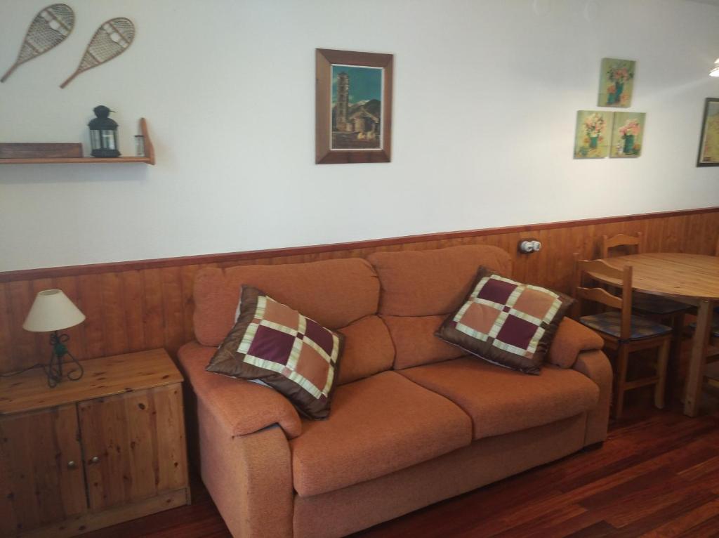 Posezení v ubytování Apartamento con terraza y vistas panorámicas en Taüll con plaza de parking