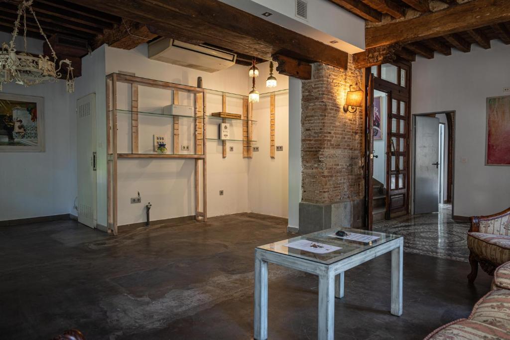 Fotografie z fotogalerie ubytování Casa con Piscina, barbacoa y jardín para 20 personas v destinaci Granada
