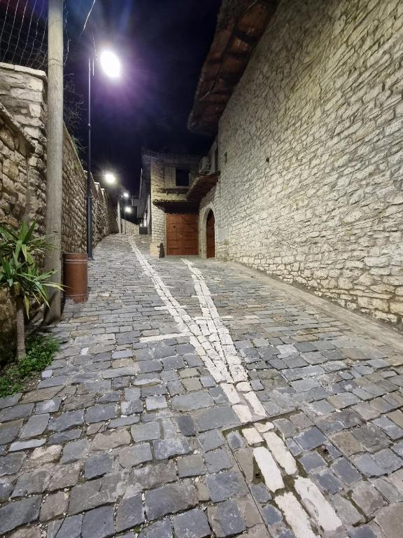 Afbeelding uit fotogalerij van DD Villa 3 in Berat