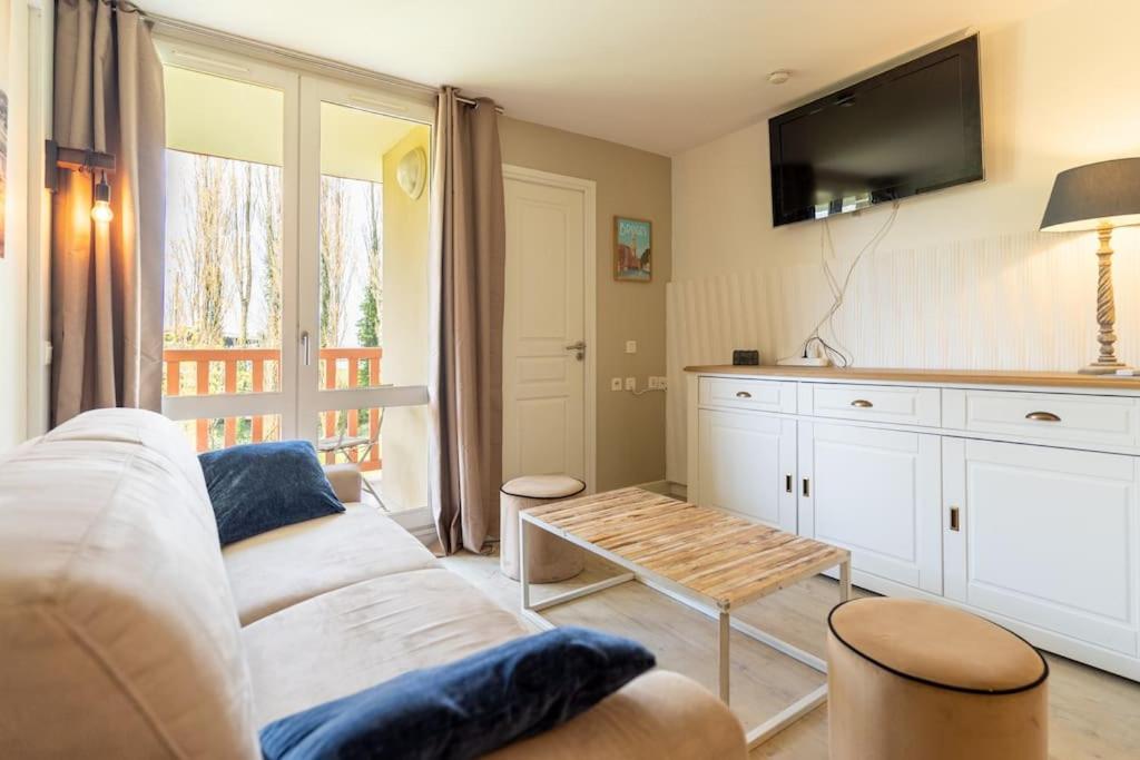 Zdjęcie z galerii obiektu 6-person flat with swimming pool tennis court and car park 157 w mieście Le Touquet-Paris-Plage