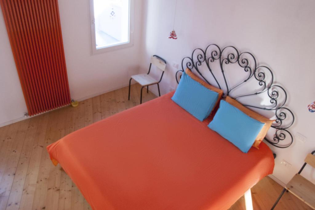 Zdjęcie z galerii obiektu Casa arancione a Burano w mieście Burano