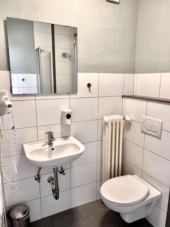 Koupelna v ubytování Burghotel Lörrach