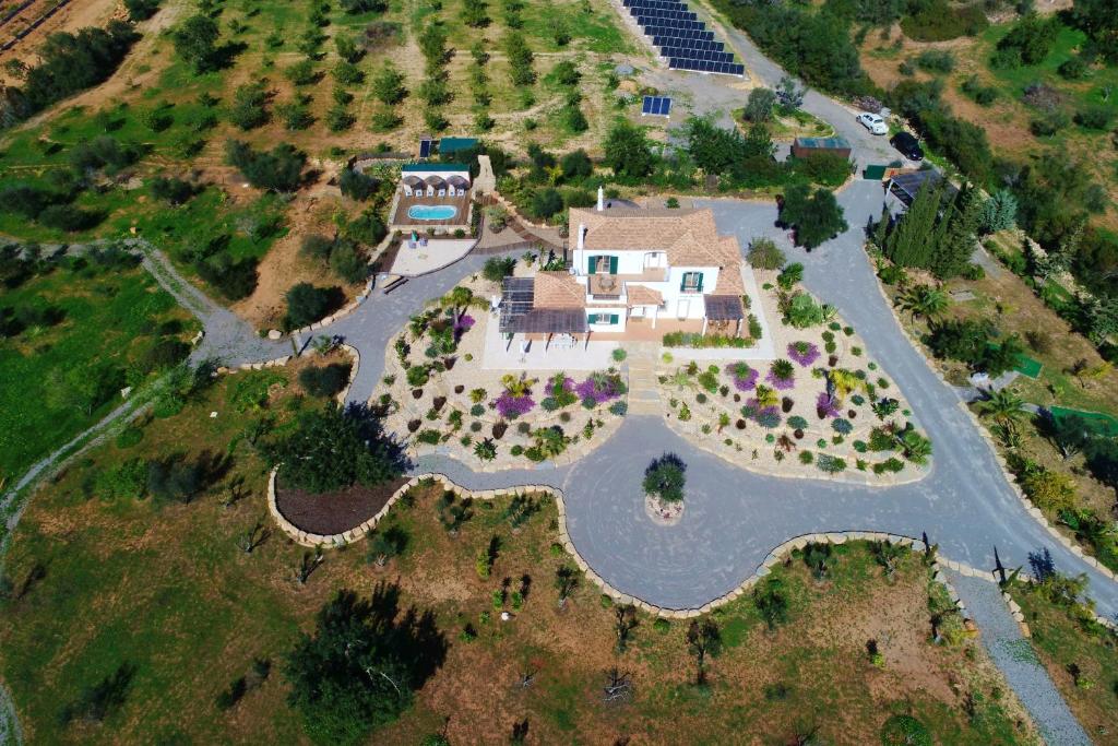 Letecký snímek ubytování VILLA CARACOL Heated Swim Spa & Mini-Golf