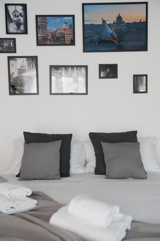 Postel nebo postele na pokoji v ubytování Le Terrazze del Duca San Pietro Guesthouse