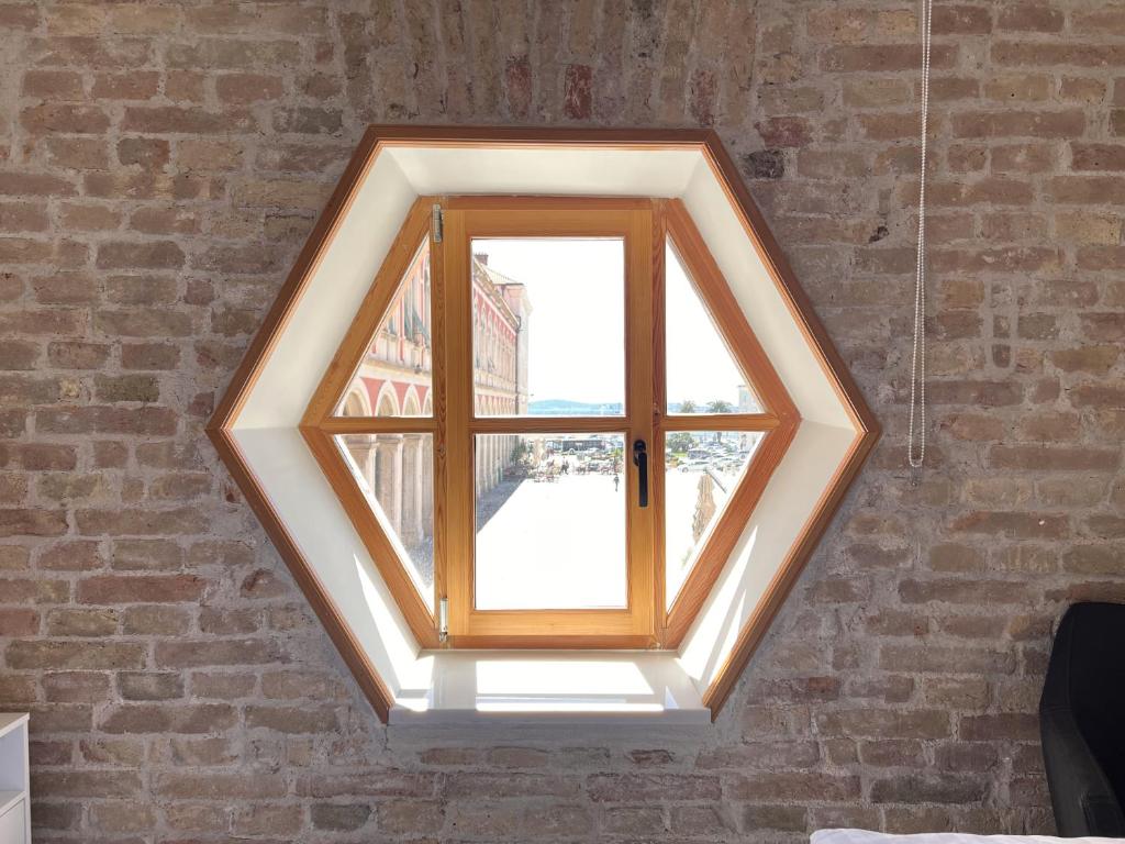 On the Square Suites - 2