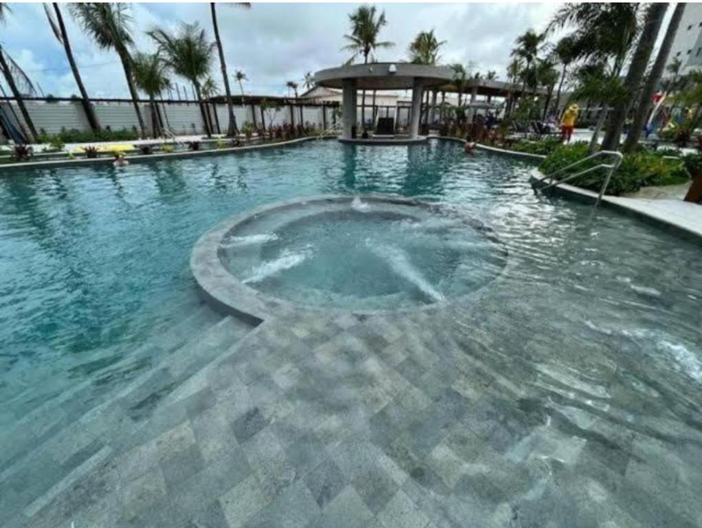 Bazén v ubytování Resort Premium flat 1522 nebo v jeho okolí