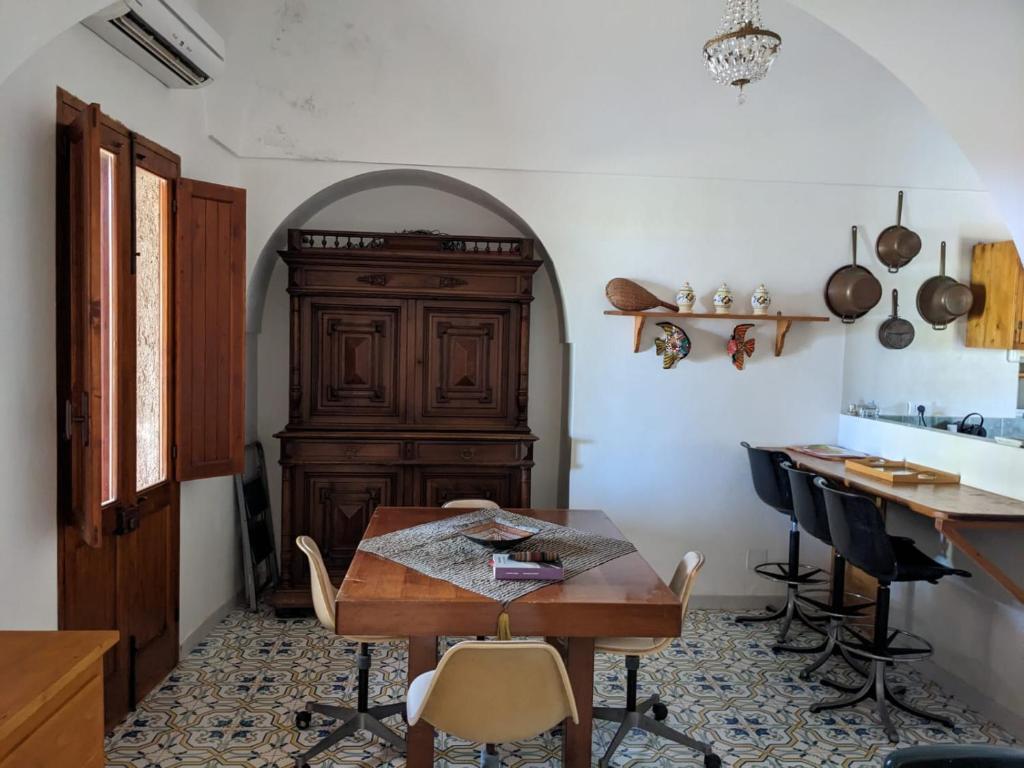 Fotografie z fotogalerie ubytování Dammuso i Pini di Kaddiuggia (CIR19081014C224053) & Dammuso di Mena (CIR 19081014C224052 v destinaci Pantelleria