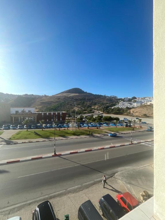 Nespecifikovaný výhled na hory nebo výhled na hory při pohledu z hotelu