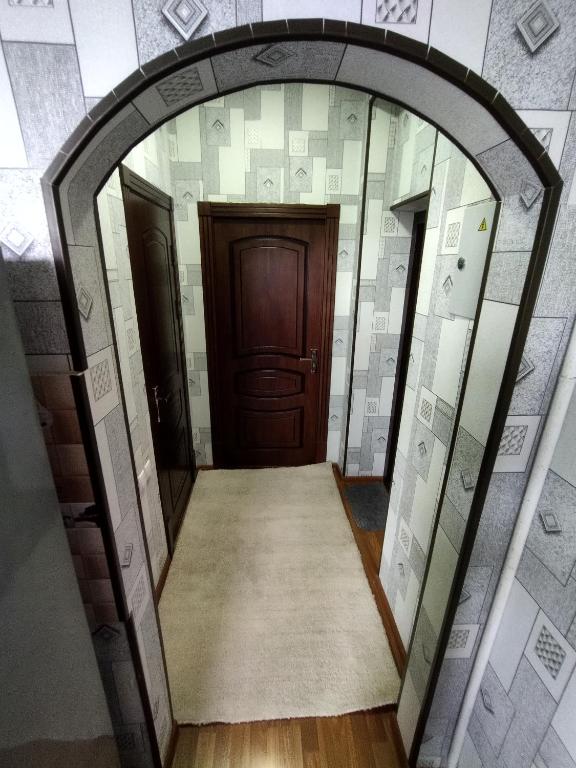لابی و فضای عمومی Apartment near Tashkent metro station and convenient location - تصویر ۵