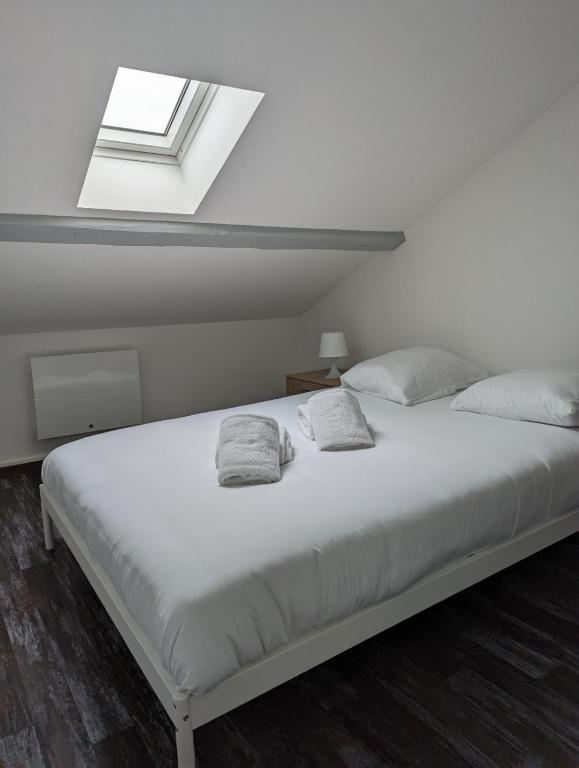 Le Thannois - appartement 2 chambres, salon, cuisine équipée, parking et wifi gratuit – photo 24