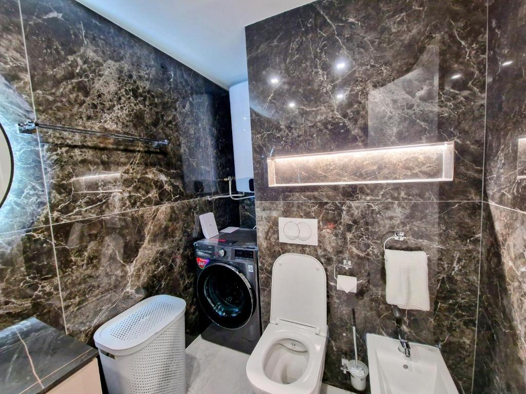 City Block Apartment - Free Parking - Imazhi 8