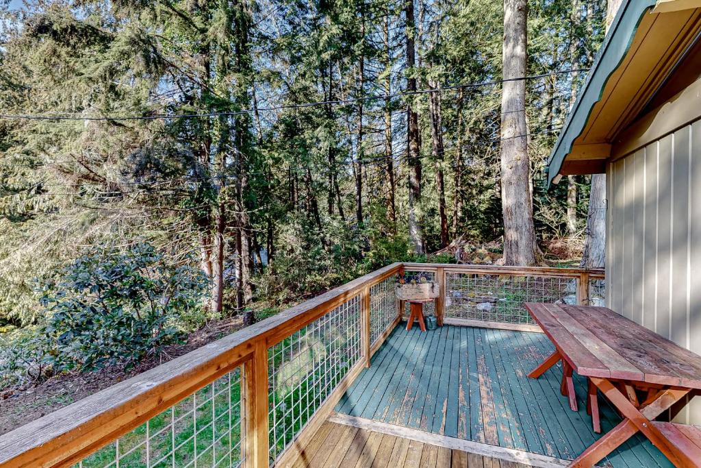 Fotografie z fotogalerie ubytování Cozy Cedar Cabin v destinaci Sedro-Woolley