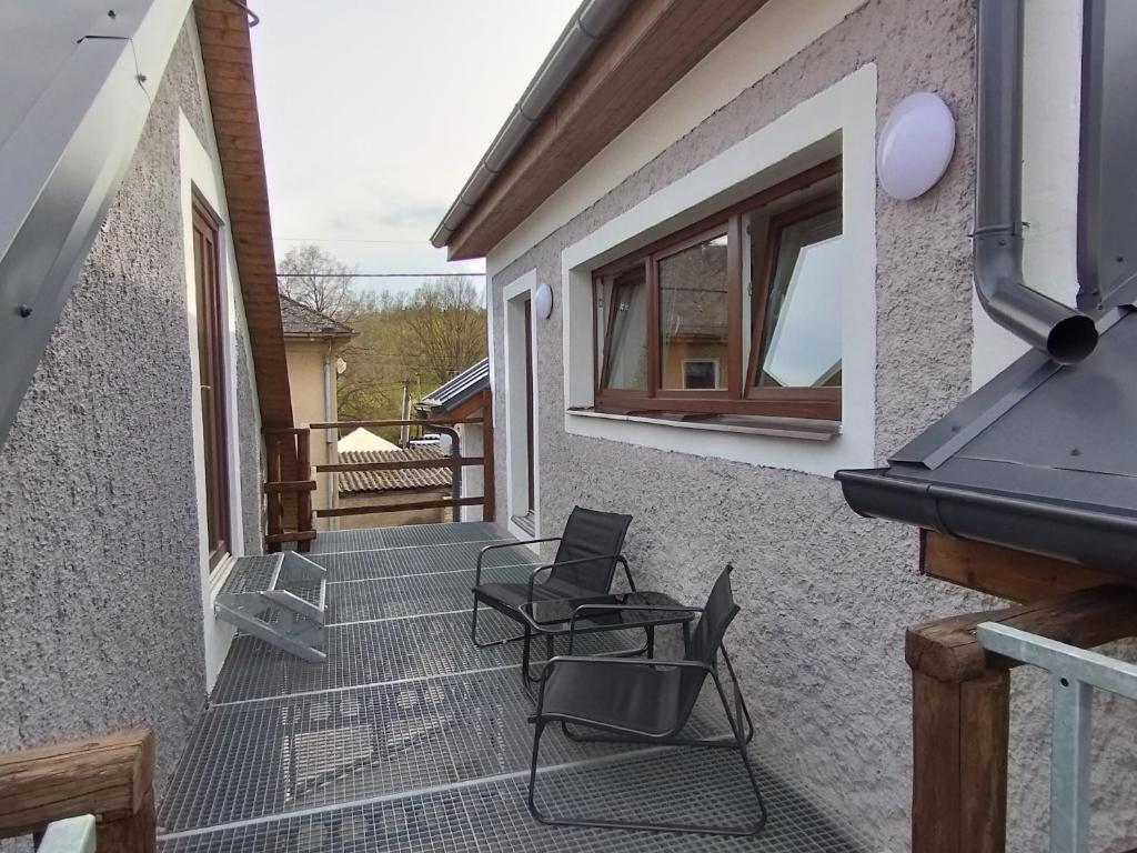 Balkón nebo terasa v ubytování Apartmány Svatá