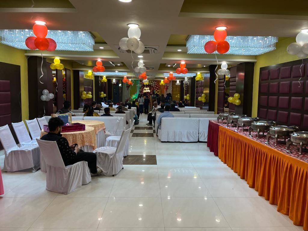 Fotografie z fotogalerie ubytování Hotel Hirapanna v destinaci Bareilly