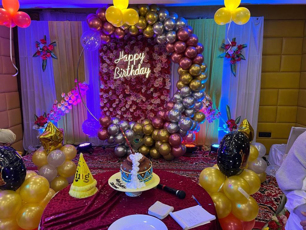 18+ Grave Birthday Decorations