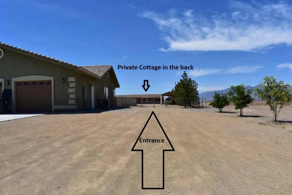 Fotografie z fotogalerie ubytování Falcon Cottage v destinaci Pahrump