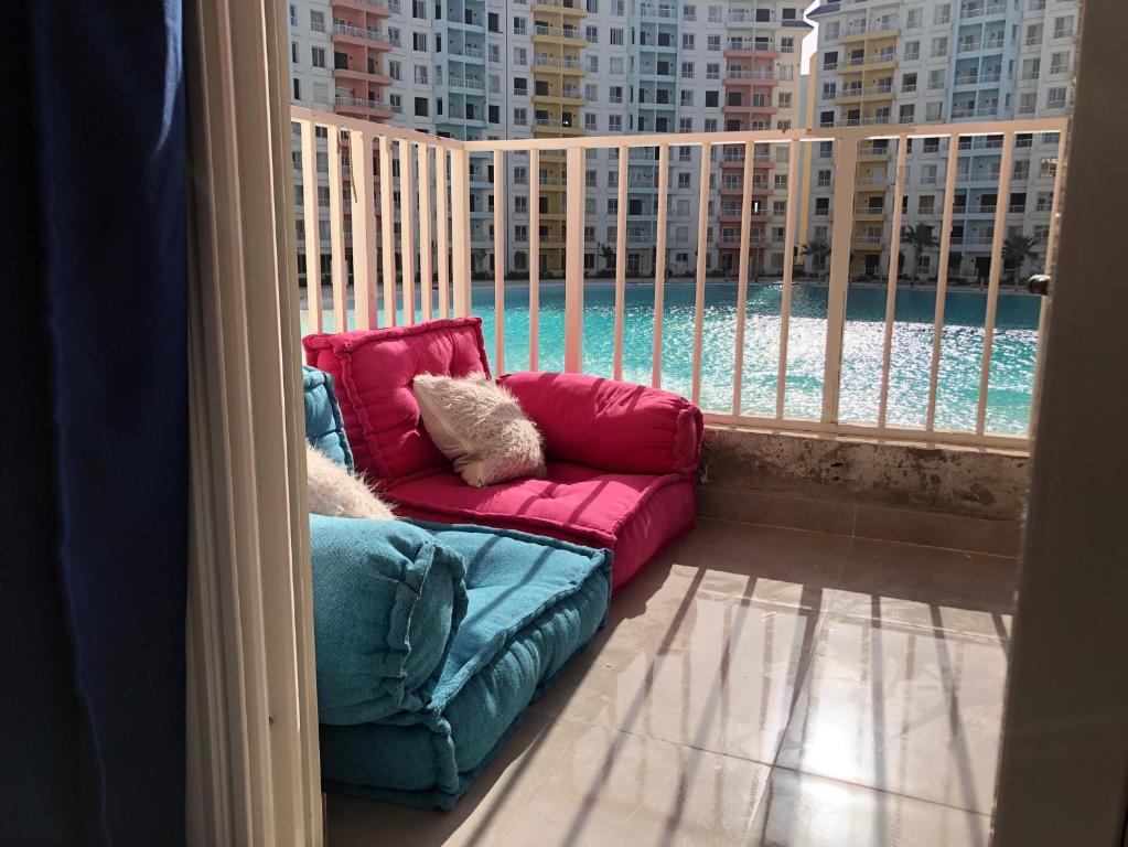 Brand New Chalet with Cheerful Lagoon View