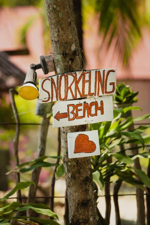Certifikát, hodnocení, plakát nebo jiný dokument vystavený v ubytování Amami Beach Resort
