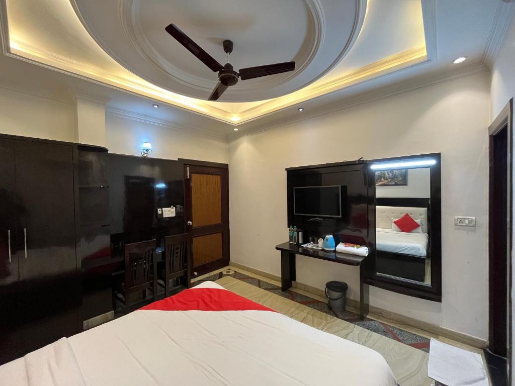Postel nebo postele na pokoji v ubytování Hotel Marc Royal