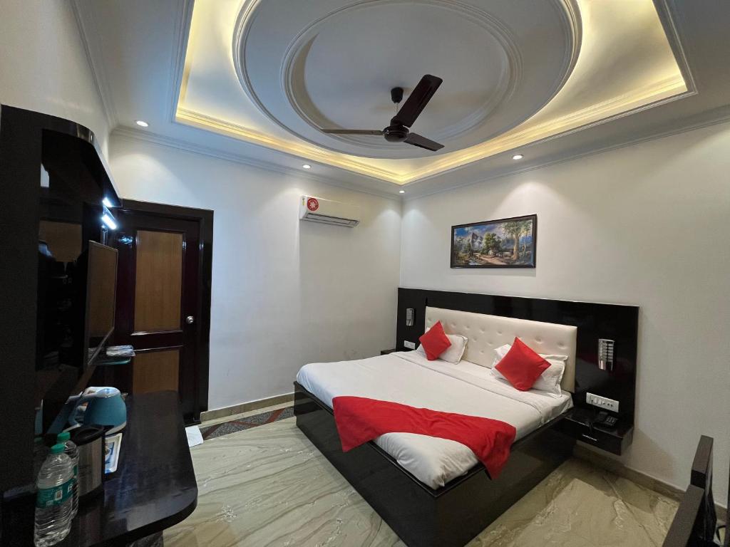Postel nebo postele na pokoji v ubytování Hotel Marc Royal