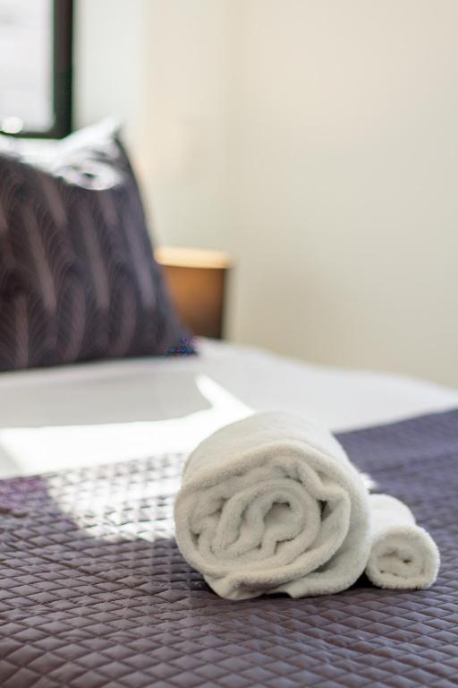 Central City Awaits 2 bed 2 bath - Resim 25