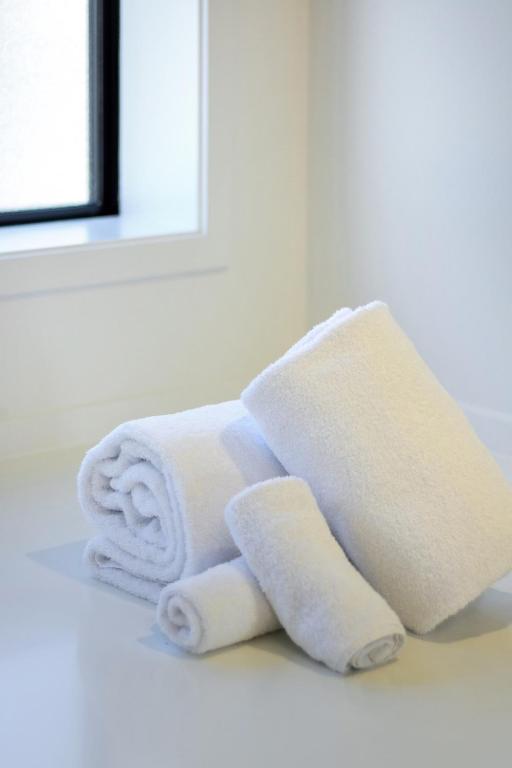 Central City Awaits 2 bed 2 bath - Resim 28