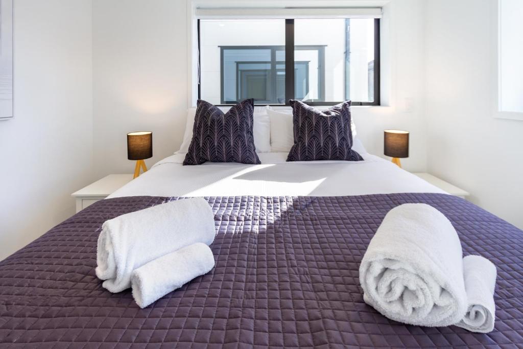 Central City Awaits 2 bed 2 bath - Resim 23