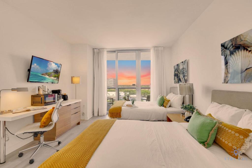 Spectacular Apartment Amazing Pool Near Beach, Hallandale Beach