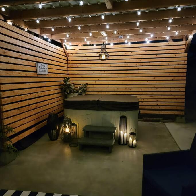 Desert Oasis With Hot Tub!, Las Cruces (updated prices 2024)