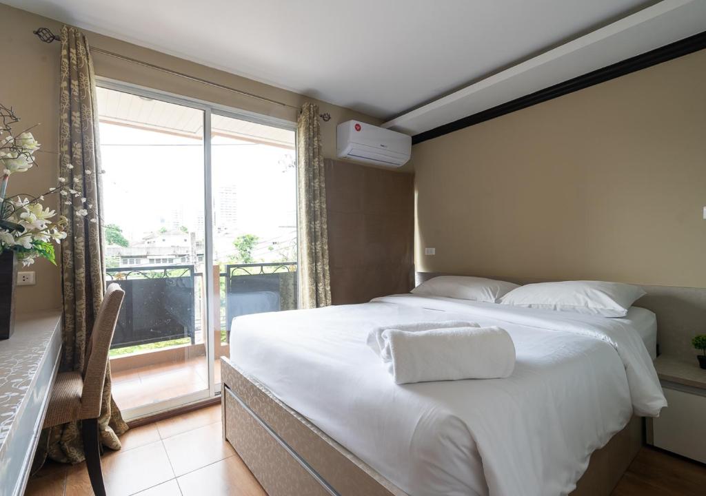 Greenview Ekkamai10 Suite - Deluxe Suite