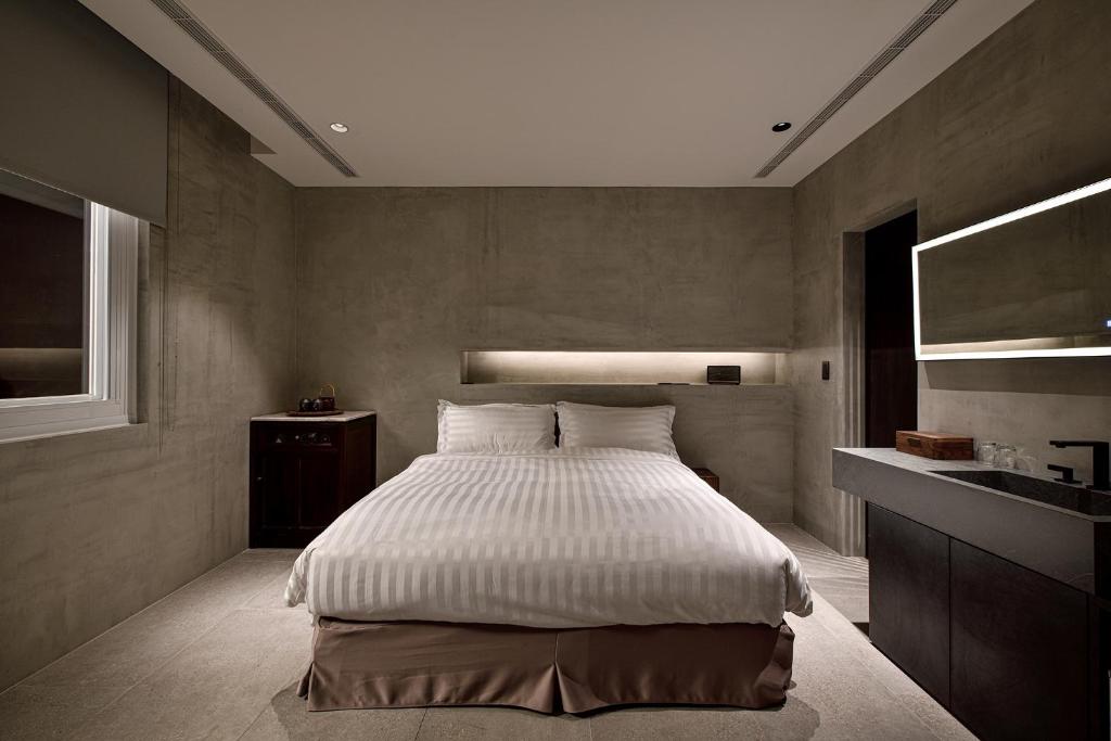 Daybreak - Double Room With Terrace (晓宅山)