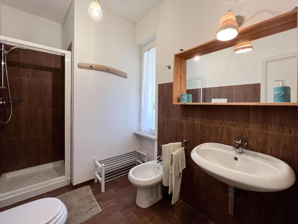 Koupelna v ubytování A casa di Enrico B&B