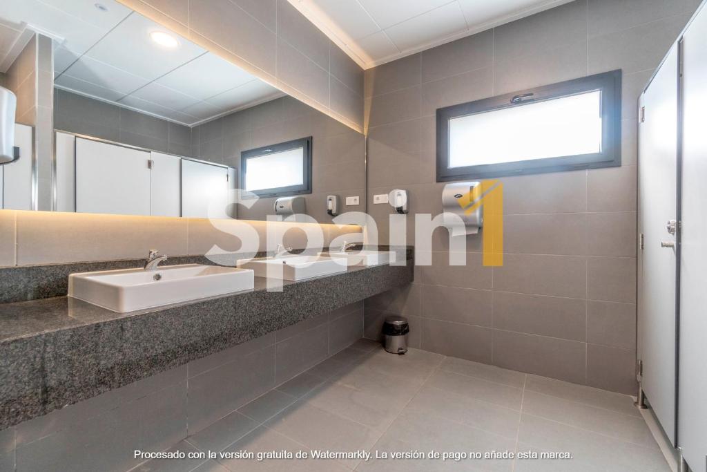 Exclusive apartment in Flamenca Village with gym, sauna, 3 ...