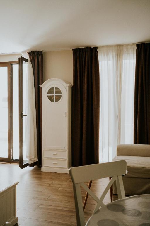 Posedenie v ubytovaní Apartamentos Levante - Mares