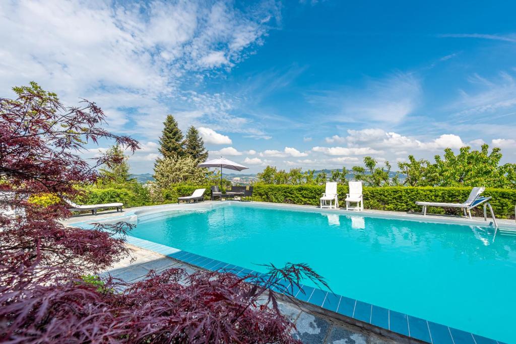 Basen w obiekcie Alba View Apartment with Pool lub w pobliżu