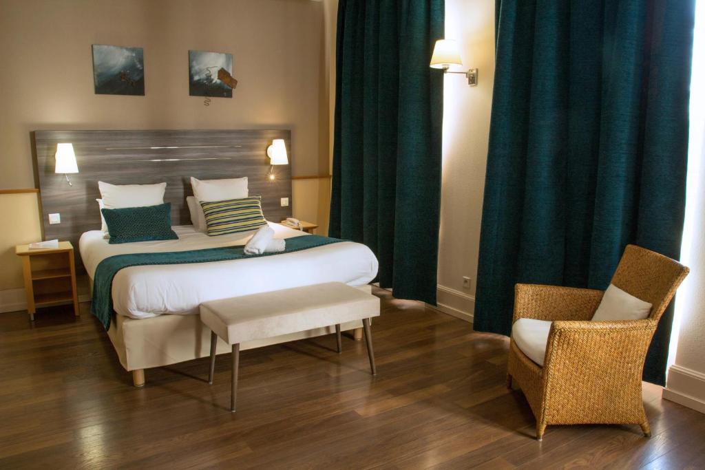 HOTEL CERISE - LES SOURCES Luxeuil-les-Bains - Studio 2 Personen Met Kitchenette
