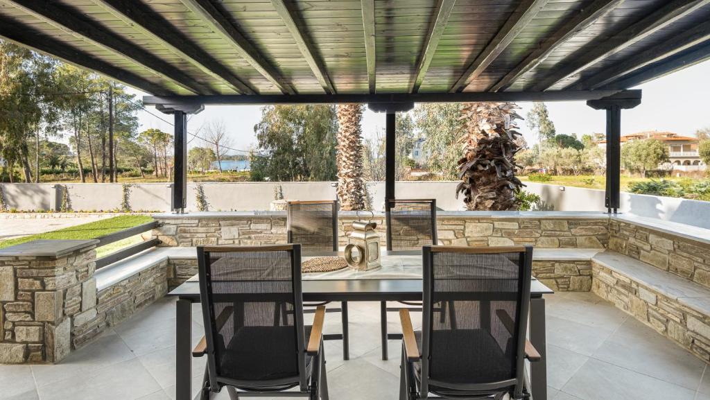 Gallery image of Blue & Indigo Turtles Apartments, Vourvourou #FeelsLikeHome in Vourvourou