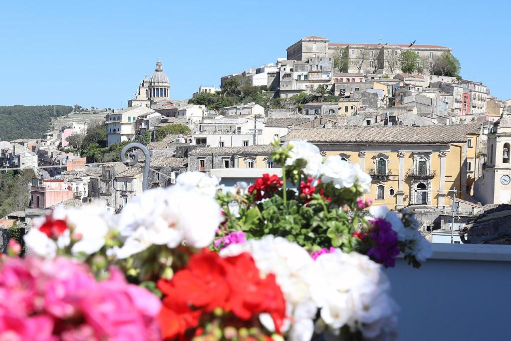 Nespecifikovaný výhled na destinaci Ragusa nebo výhled na město při pohledu z bed and breakfast