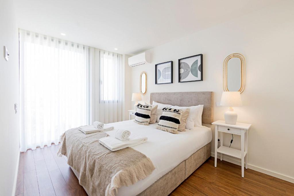 Santos Pousada 1071 by LovelyStay